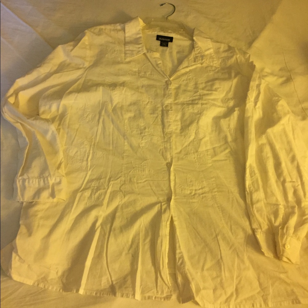 Blouse with flower appliqué on front and sleeves